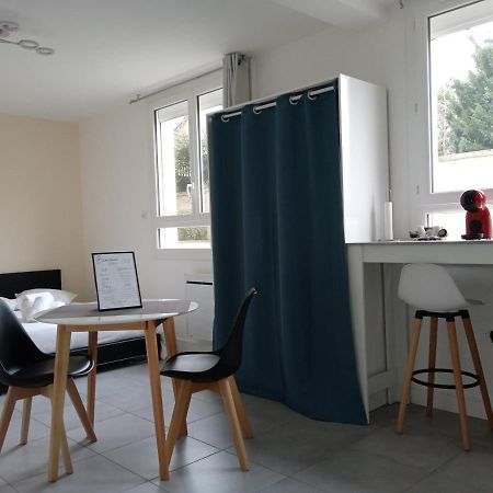 Studio Cosy Dans Residence Calme Et Privee เลอม็องส์ ห้อง รูปภาพ